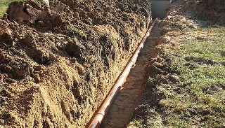 Копка траншей для водопровода в Крымске: цена за метр от 930 руб.
